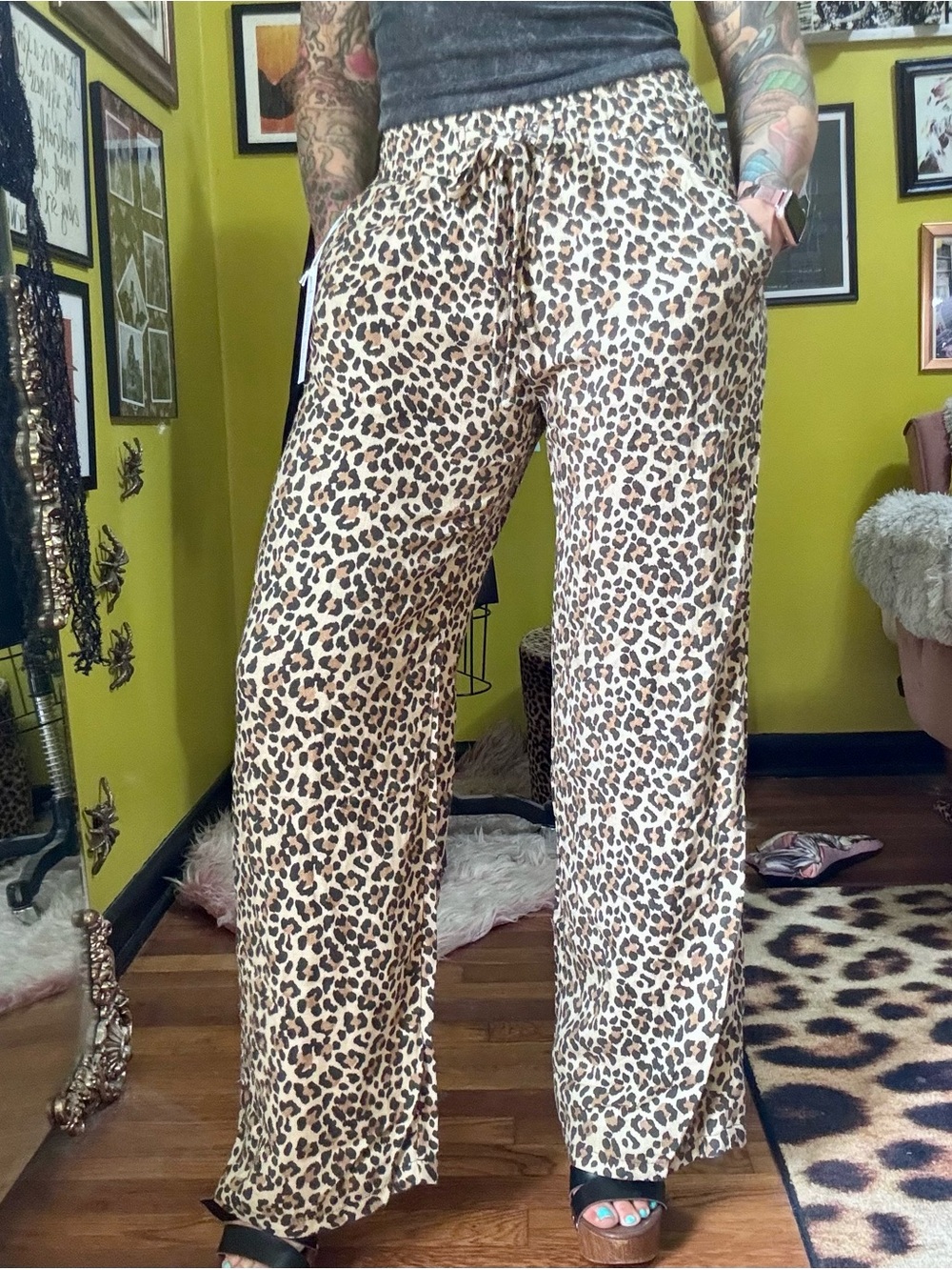 Sienna Sky Leopard Print Wide-Leg Drawstring Pants Small